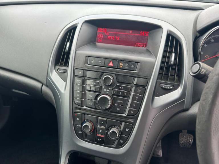 VAUXHALL ASTRA GTC 1.6 T 16V Sport 2012