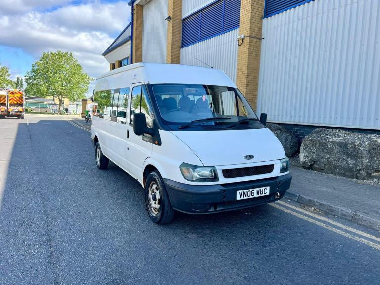 2006 Ford Transit 2.4 TD 430 RWD L4 H2 5dr MINIBUS Diesel Manual