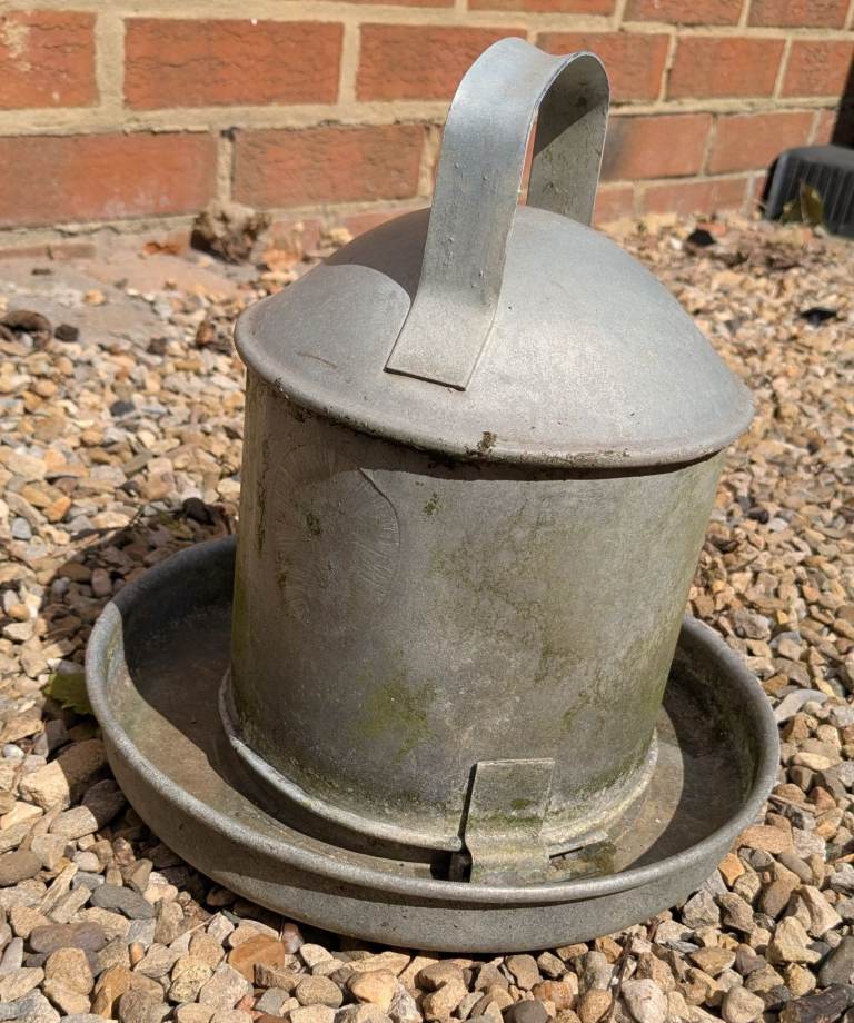 Vintage Eltex Poultry Waterer 2L