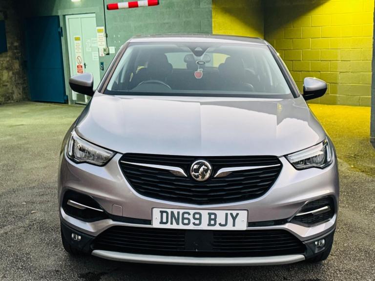 2019 Vauxhall Grandland X 1.5 Turbo D Tech Line Nav 5dr HATCHBACK DIESEL Manual