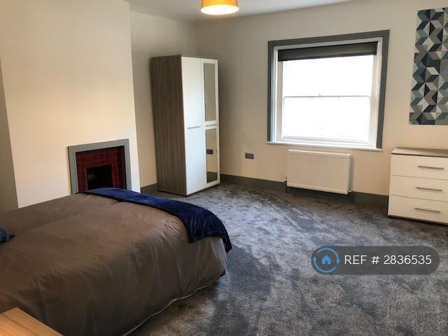 1 bedroom in High Street, Newport, PO30 (#2836535)