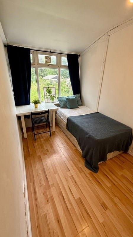 🌺Large Single Rooms Available – North Circular Road, NW2✨