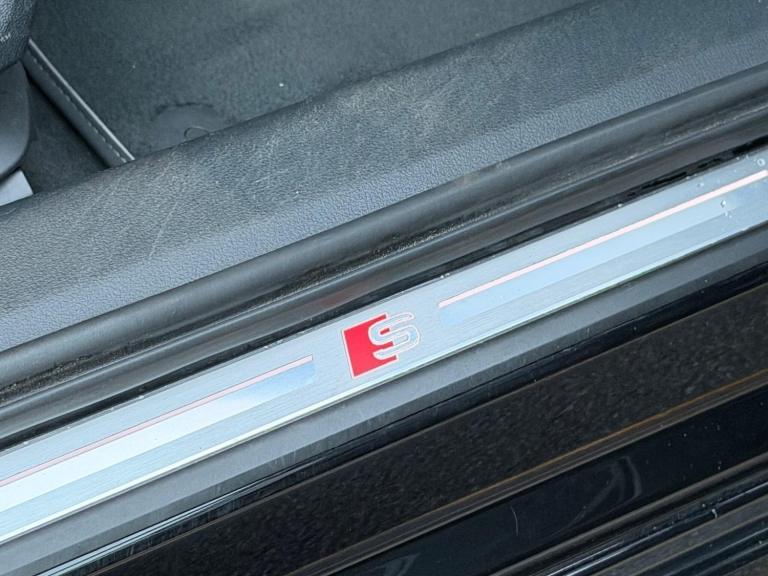 2019 Audi A6 Saloon 2.0 TDI 40 Black Edition Saloon 4dr Diesel S Tronic quattro Euro 6 (s/s) (2 S...