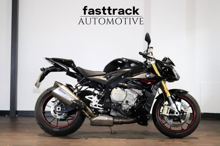 BMW S 1000 R SPORT - 2020 - 933 MILES - AKRAPOVIC EXHAUST