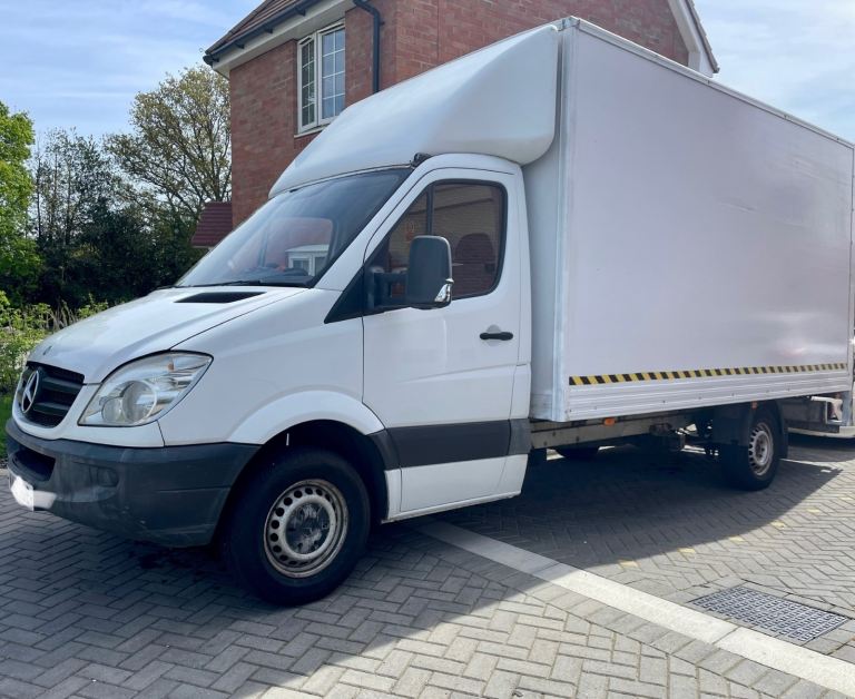 MAN & VAN SERVICES - 5⭐️ AFFORDABLE & LOCAL REMOVALS/HAULAGE/CLEARANCE