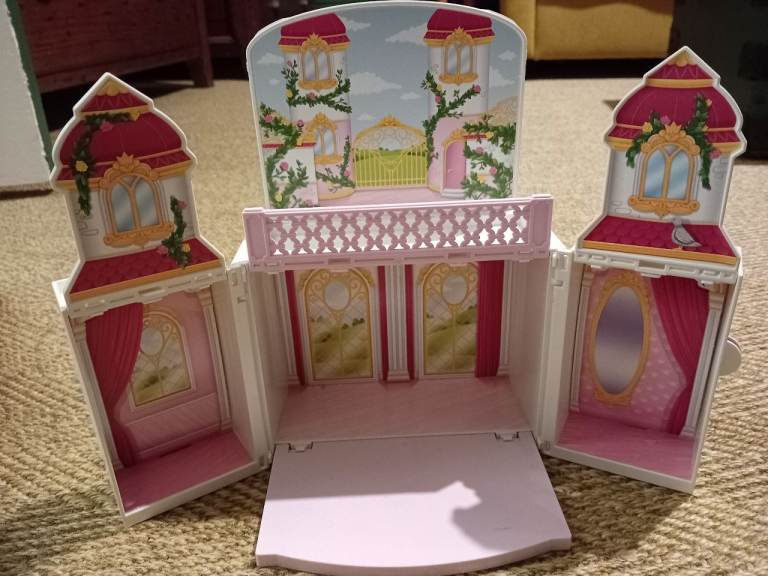 Playmobil fold up castle 