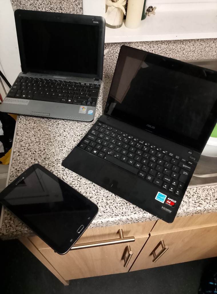 image for 2 netbooks and Samsung tablet