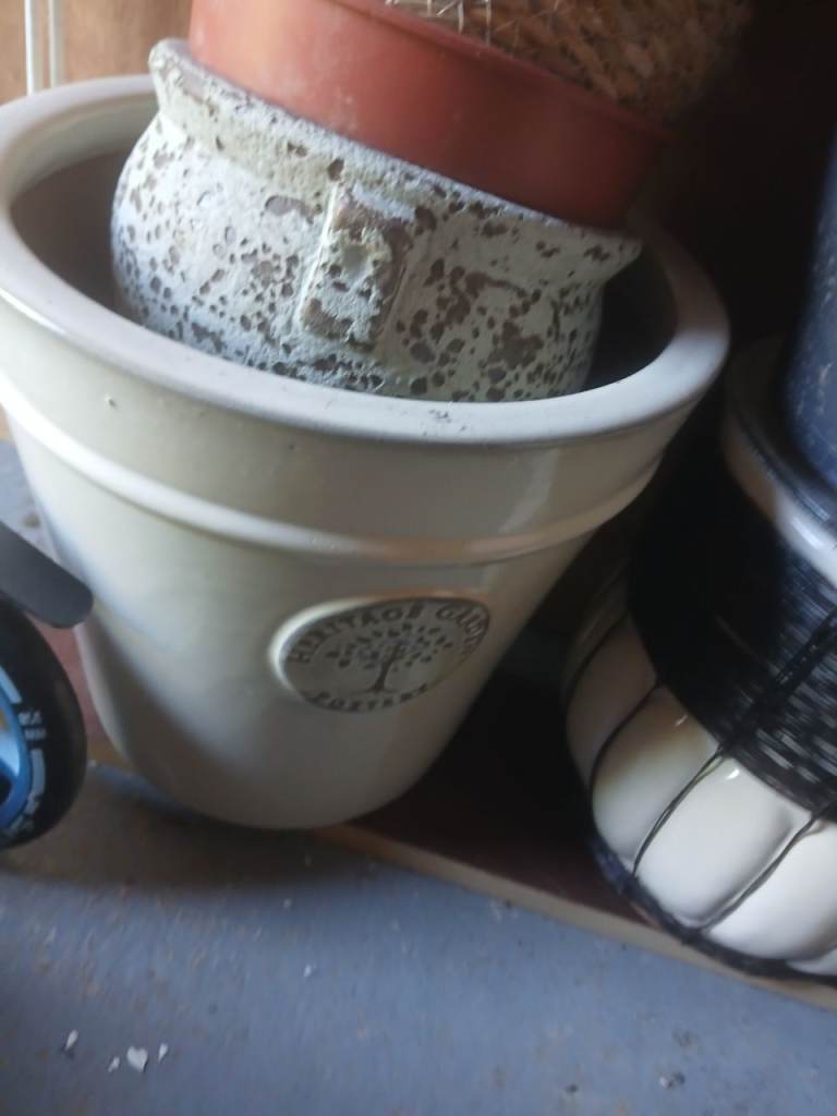 Garden pots for sale