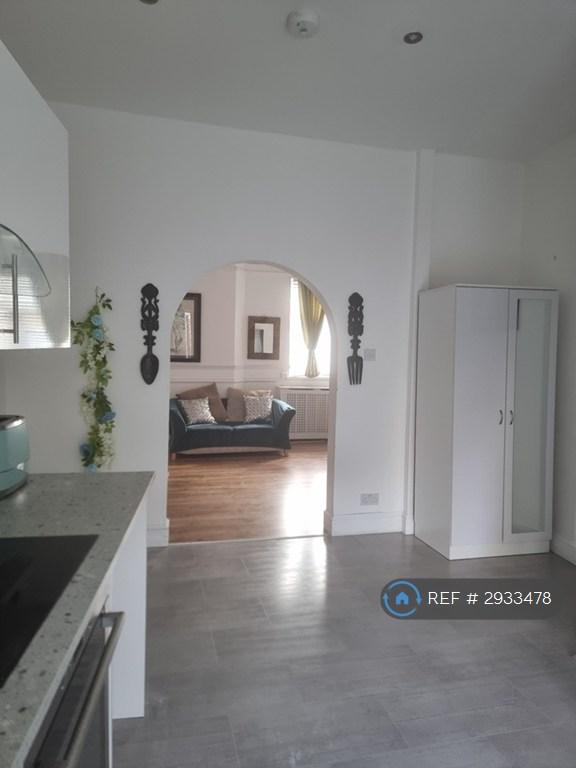 Studio flat in Pier St, Plymouth, PL1 (#2933478)