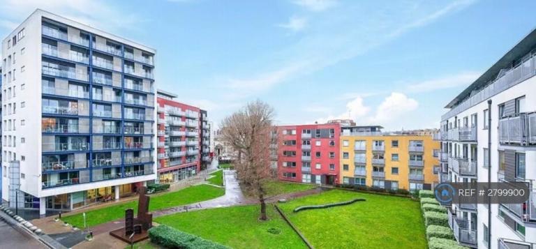 2 bedroom flat in Indiana Building, London, SE13 (2 bed) (#2799900)