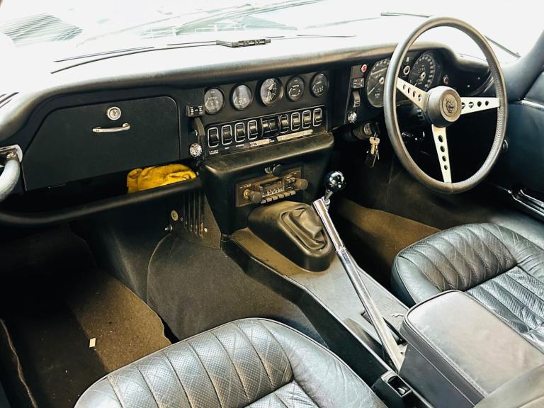  Jaguar E-Type Manual