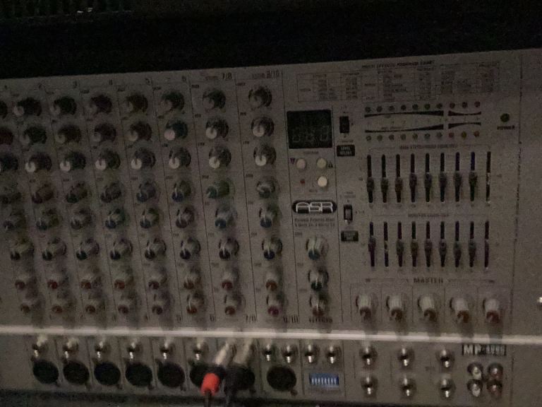 Triple power 800 ASR powered mixer 200 watts