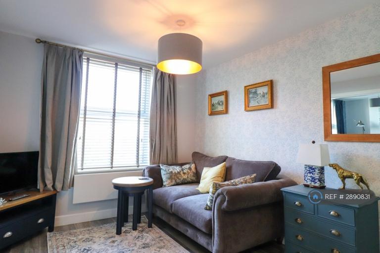 1 bedroom flat in Acomb Road, York, YO24 (1 bed) (#2890831)