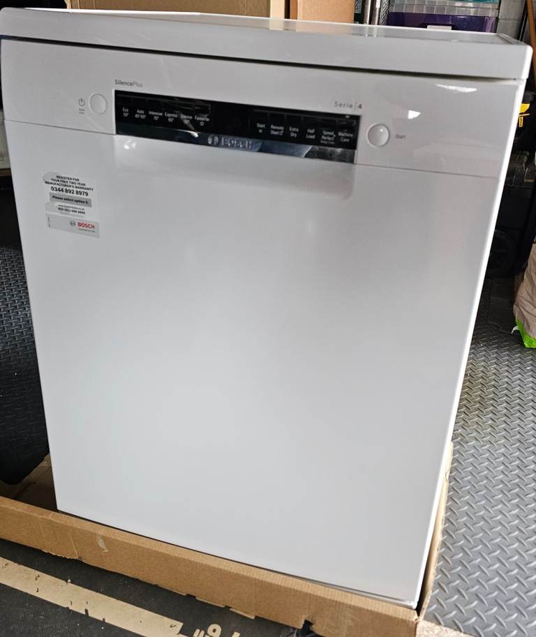 Bosch Series 4 Dishwasher - Free-standing 