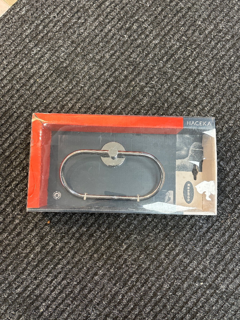 Chrome oval towel holder ring