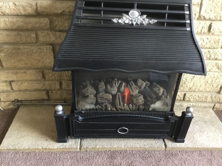 Gas fire Flavel Emberglow ,the fire is now ready to go as it’s been disconnected now 