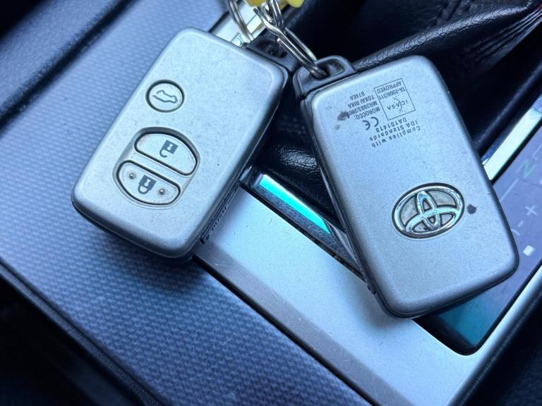 2013 Toyota Land Cruiser 3.0 D-4D LC4 5dr Auto [190] ESTATE DIESEL Automatic