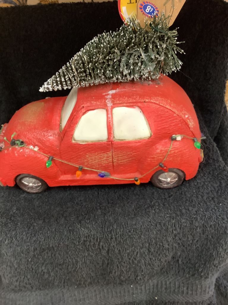 Christmas Car with Tree (Lights Up) on roof - New