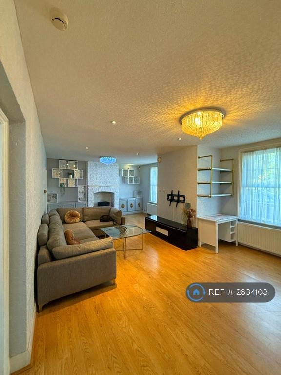 3 bedroom house in Harold Road, Sutton, SM1 (3 bed) (#2634103)