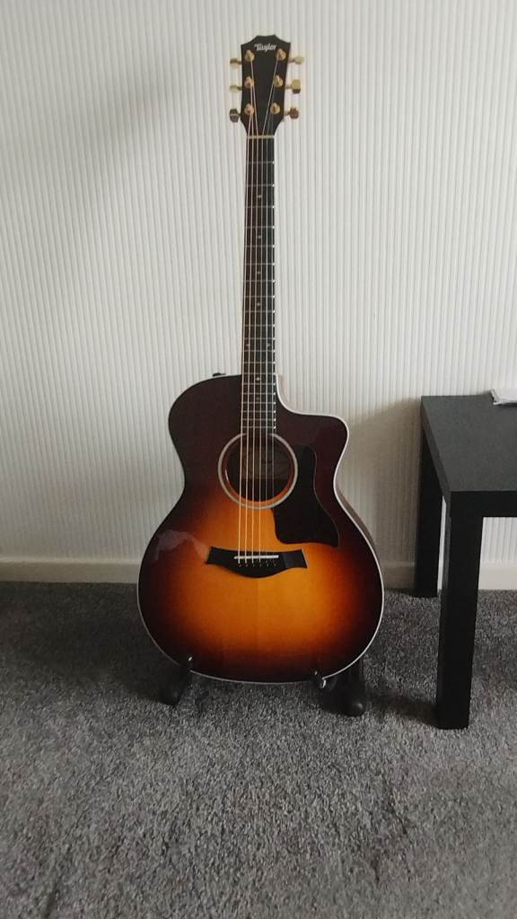 Taylor 214ce sb dlx guitar