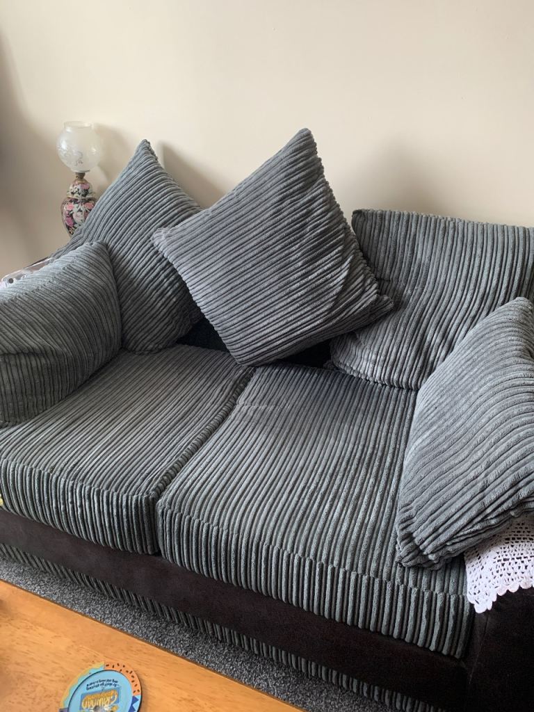 Two seater sofa excellent condition £49 for quick sale