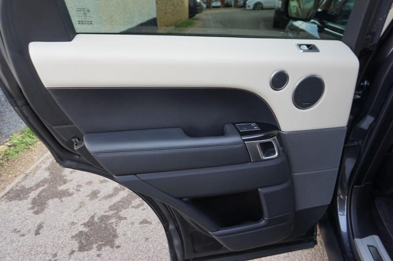 2018 Land Rover Range Rover Sport 3.0 SD V6 Autobiography Dynamic Auto 4WD Euro 6 (s/s) 5dr ESTAT...