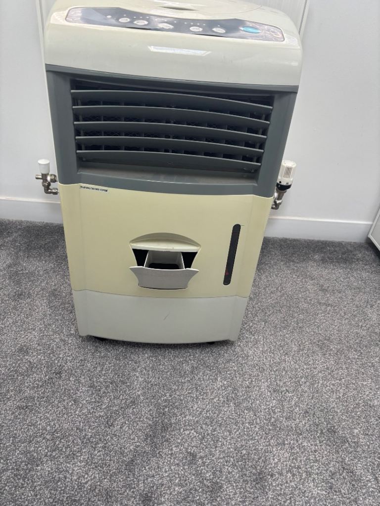 B&Q air cooler with ice compartments 