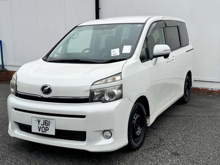 2024 Toyota Voxy 2.0 XL EDITION POWER DOOR 8 SEAT Petrol Automatic