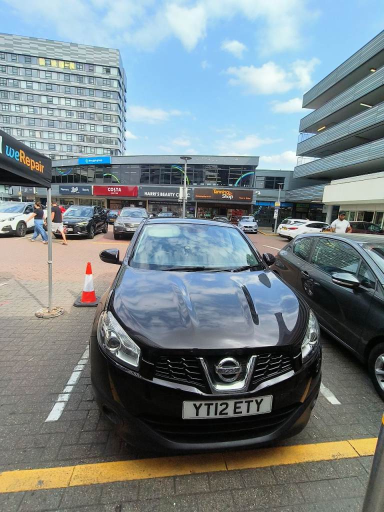 Nissan, QASHQAI, Hatchback, 2012, Manual, 1598 (cc), 5 doors