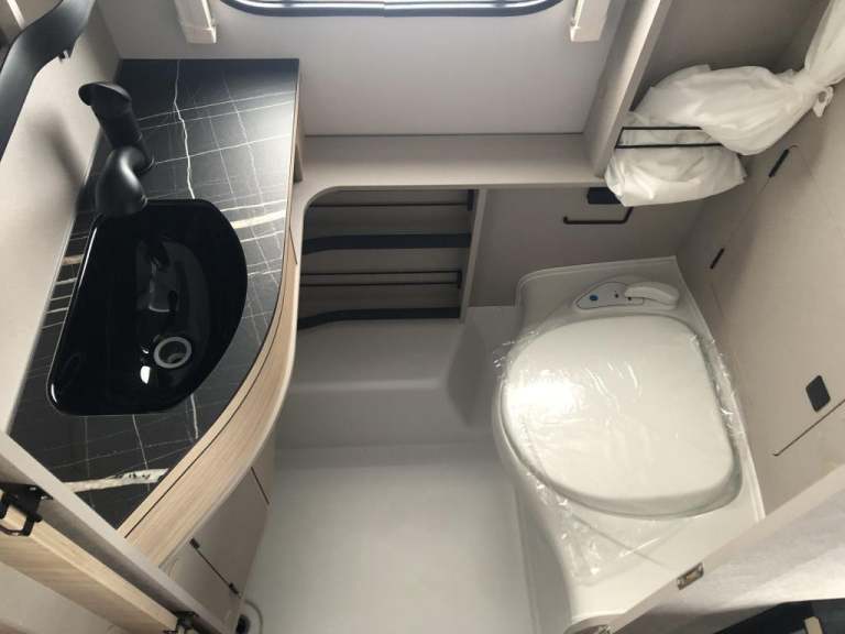 2024 ERIBA TOURING 320 BRAND NEW CARAVAN