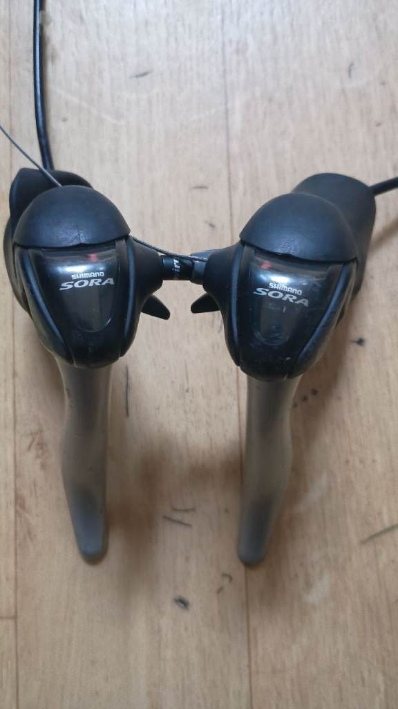 Shimano SORA Road Bike Shifters ( 3 x 9 )  – Good Condition