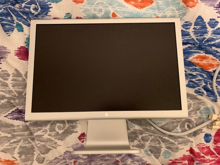 Apple 20 inch Cinema Display Monitor A1081 (Power Supply Unit included)