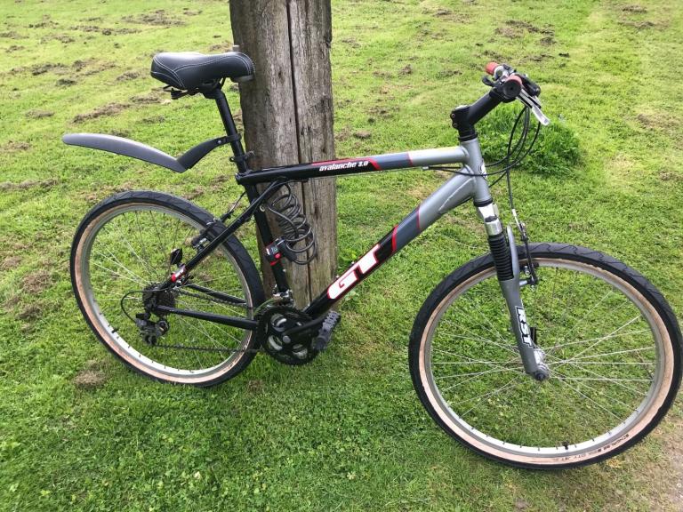 GT Avalanche 3.0 mens mountain bike, great condition, just serviced