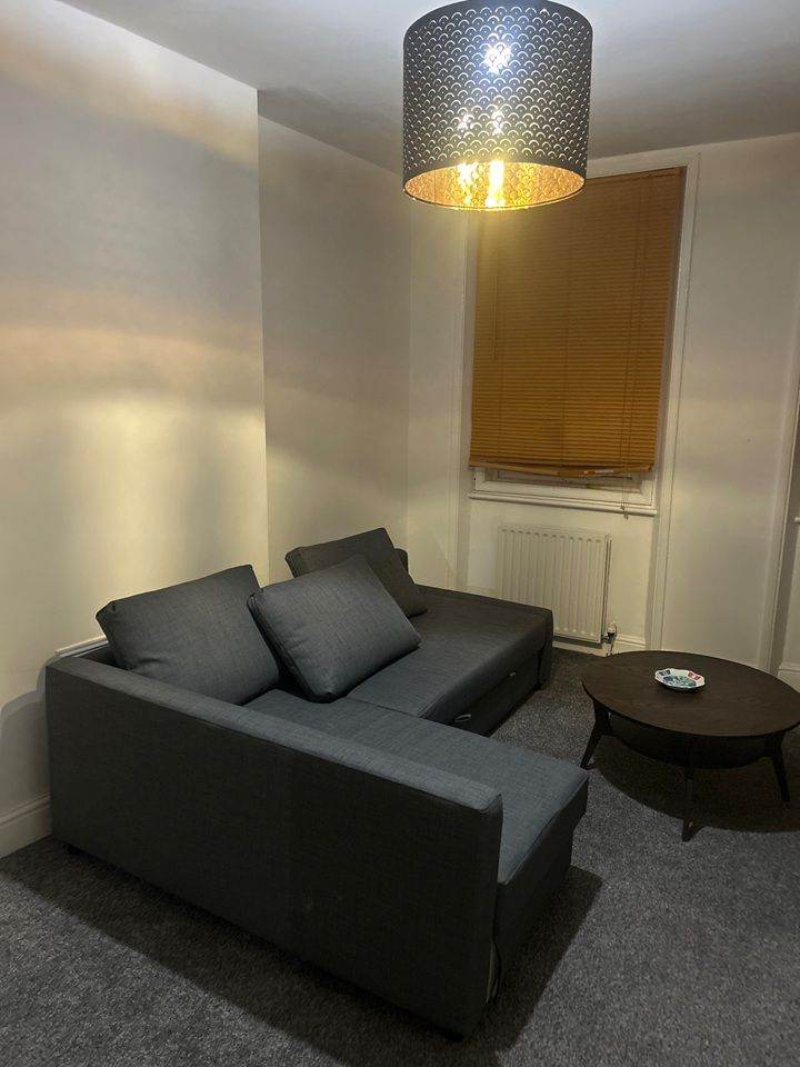 spacious 1 bed flat SE%