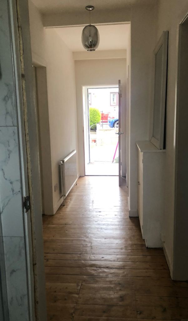 Lovely unfurnished 2 bedroom flat a Lawside Rosd 