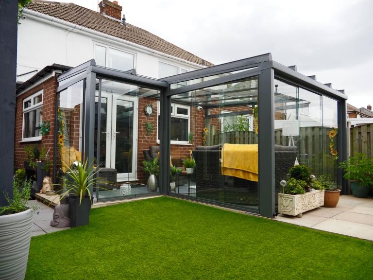Canopy/Veranda/Glass room/Sliding doors/pergola