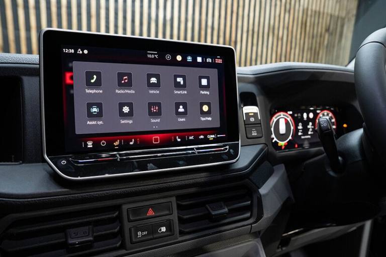  Volkswagen Crafter Cr35 Tdi MWB Crew Van Commerce Plus Crew van Diesel Automatic