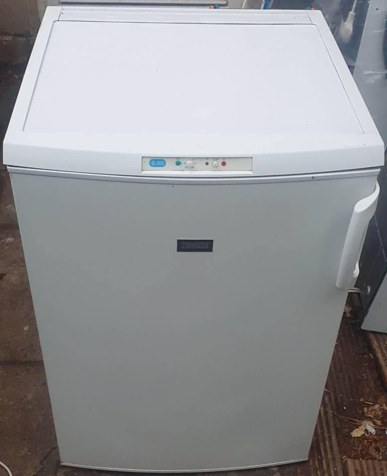 Undercounter FREEZER 60cm