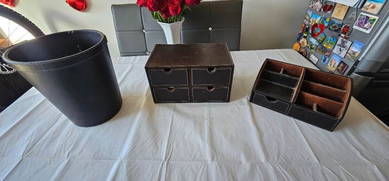 Leatherette desk top stationary set