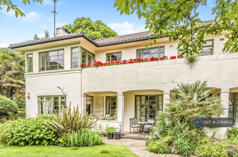 1 bedroom in Putney, London, SW15 (#2794852)