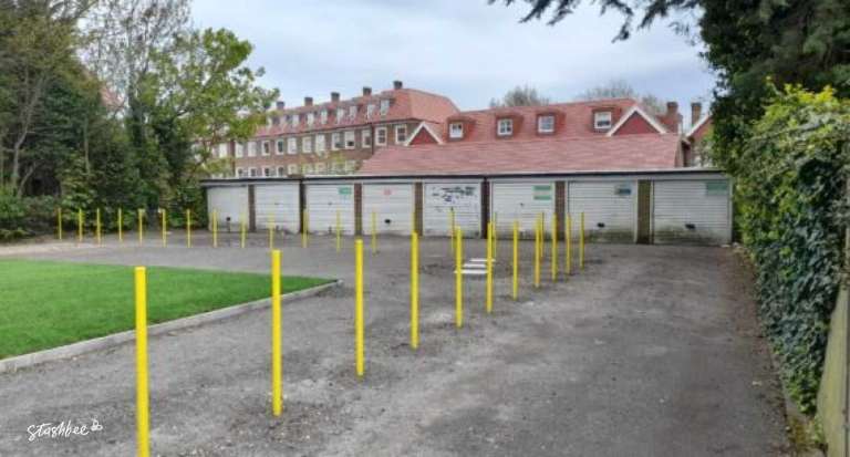Garage to rent in London (N20) | Stashbee