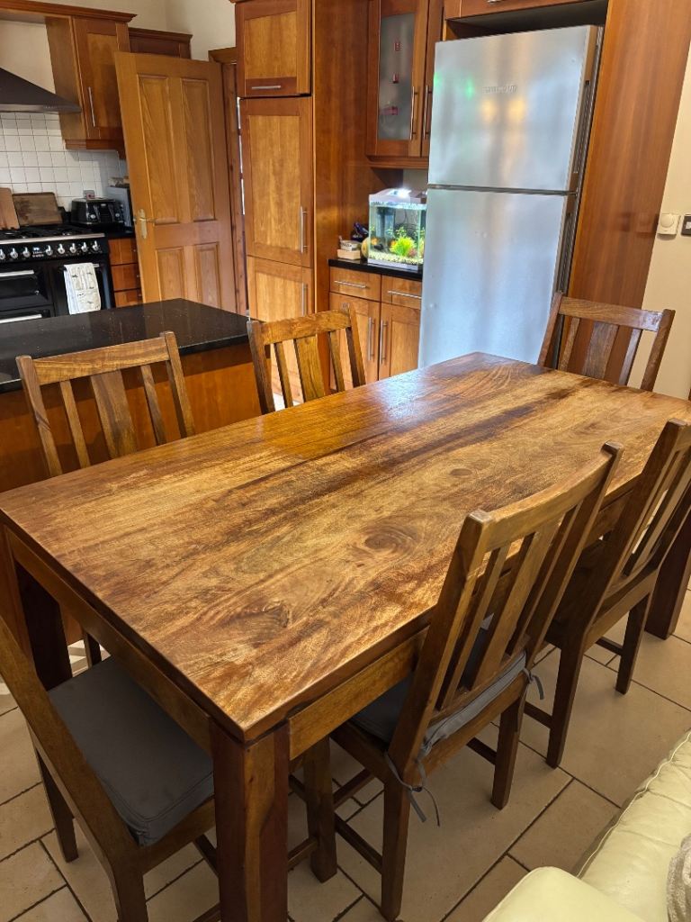 Solid Wood Dining Table and 6 Chairs – Good Condition