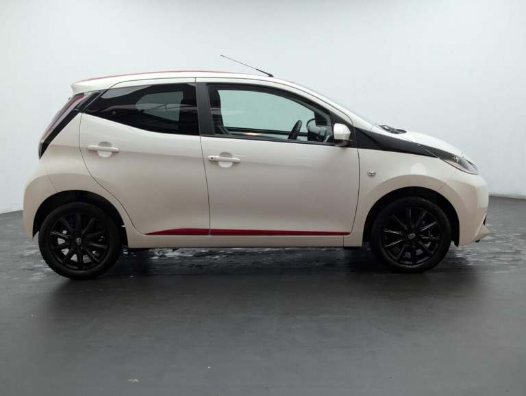 2018 Toyota AYGO 1.0 VVT-i x-press Hatchback 5dr Petrol Manual Euro 6 (68 ps) - REVERSE CAM  HATC...