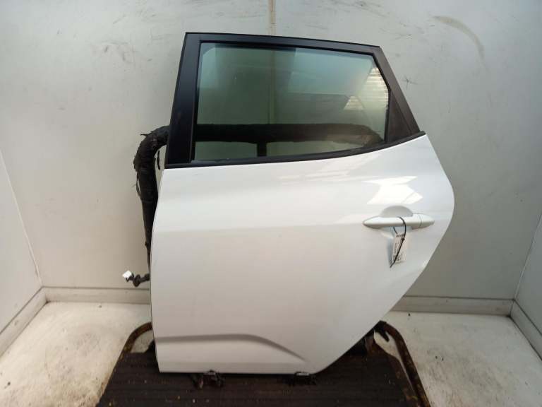 Kia Venga Left Rear Door N/S 2009-2019 Cassa White [Wd] 5 Door Hatchback 770031p