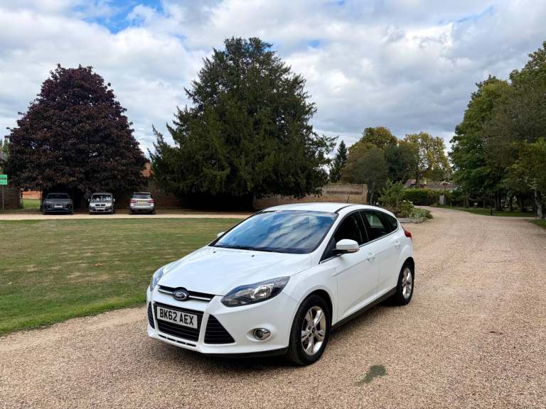 2012 Ford Focus 1.6 Zetec 5dr HATCHBACK Petrol Manual