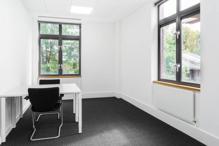West Malling - ME19 4AE \ Serviced Office with 2 Desks