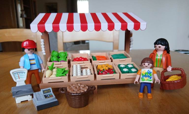 Playmobil grocers market stall