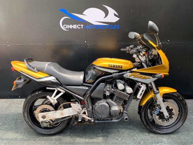 YAMAHA FZS 600 FAZER PROJECT BIKE HPI CLEAR 