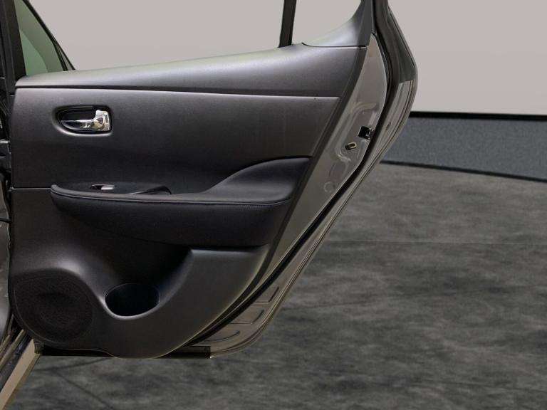 2024 Nissan Leaf 110kW N-Connecta 39kWh 5dr Auto HATCHBACK ELECTRIC Automatic