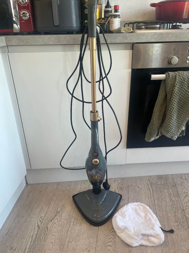 Brand new Neo® Hot Steam Mop Cleaner